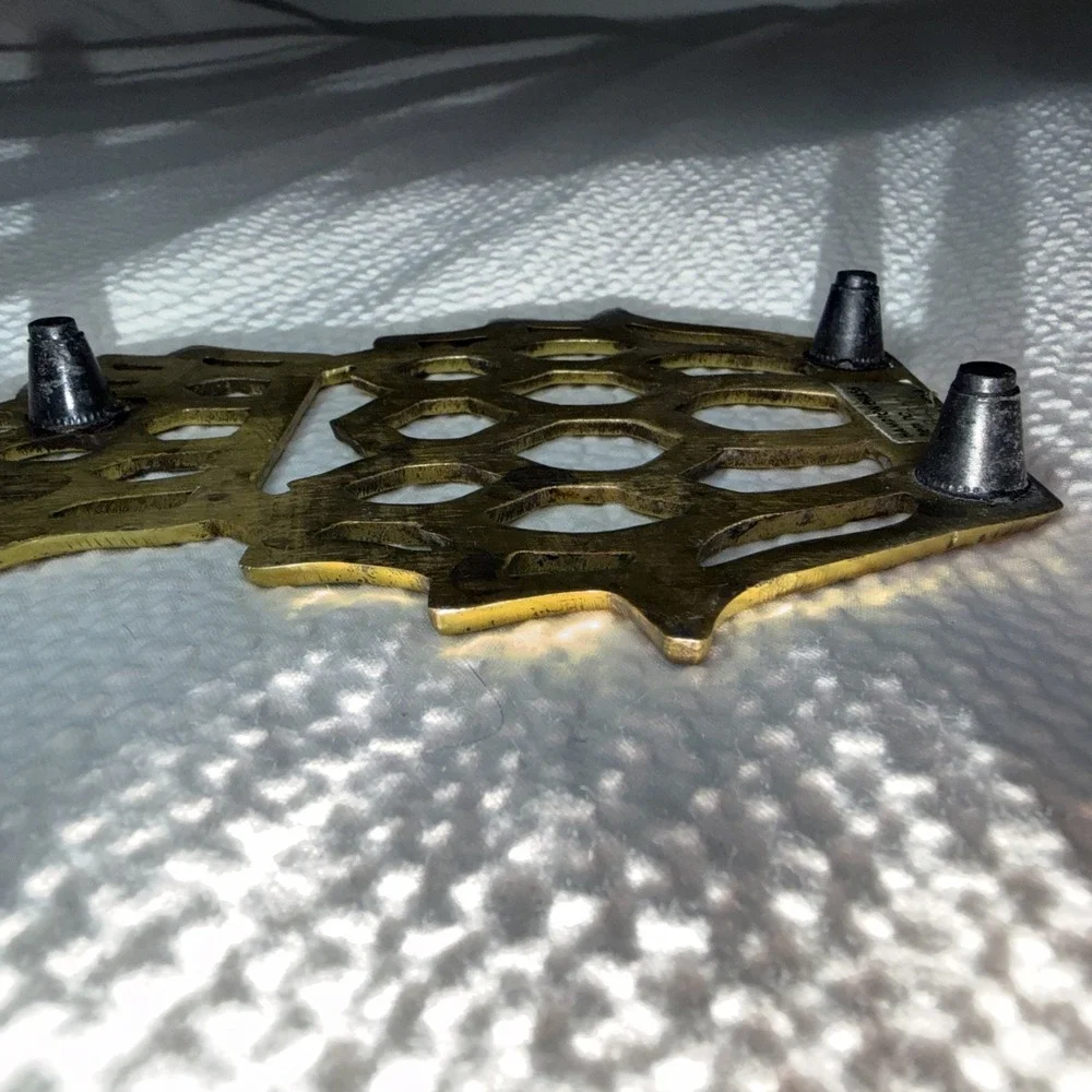 N/A pineapple brass